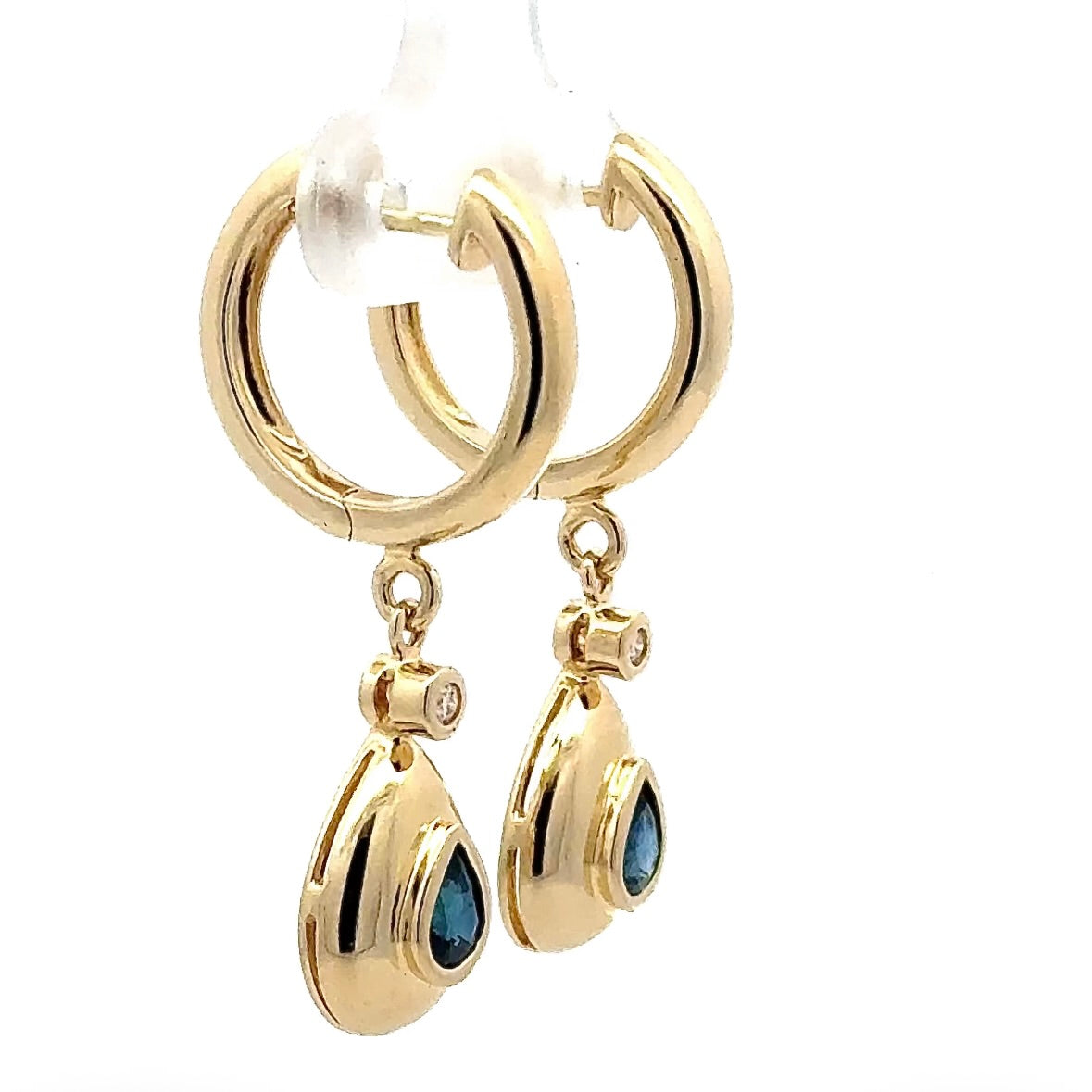 Elegante Ohrringe in 14 Karat Gelbgold mit Saphiren & Brillanten