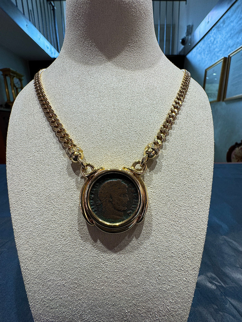Massiver Münzanhänger in 18 Karat Gelbgold mit Brillanten & römischer Münze | Anhänger - Schmuck Schroll