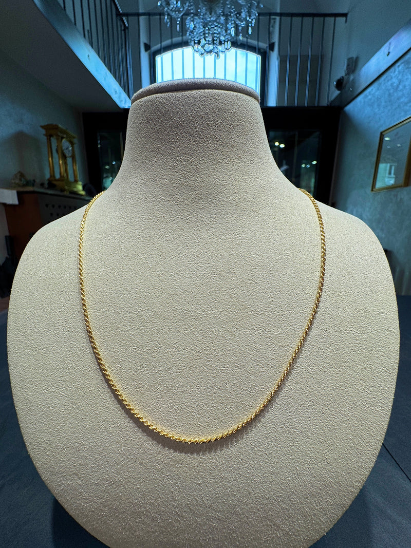 Leuchtende Twist Halskette in 18 Karat Gelbgold mit Federring | Halsketten - Schmuck Schroll