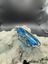 Beeindruckender Anhänger in 900er Platin mit Edeltopas & Brillanten
