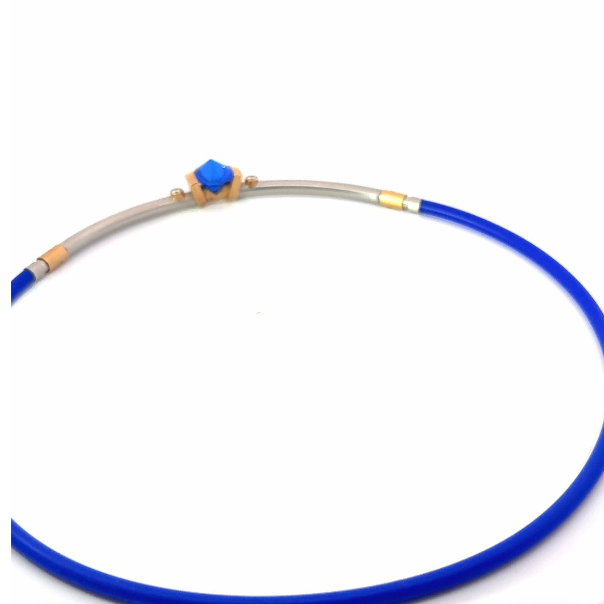 Collier von Bunz Design in 18 Karat Gelbgold & 950er Platin mit Saphir & Brillanten