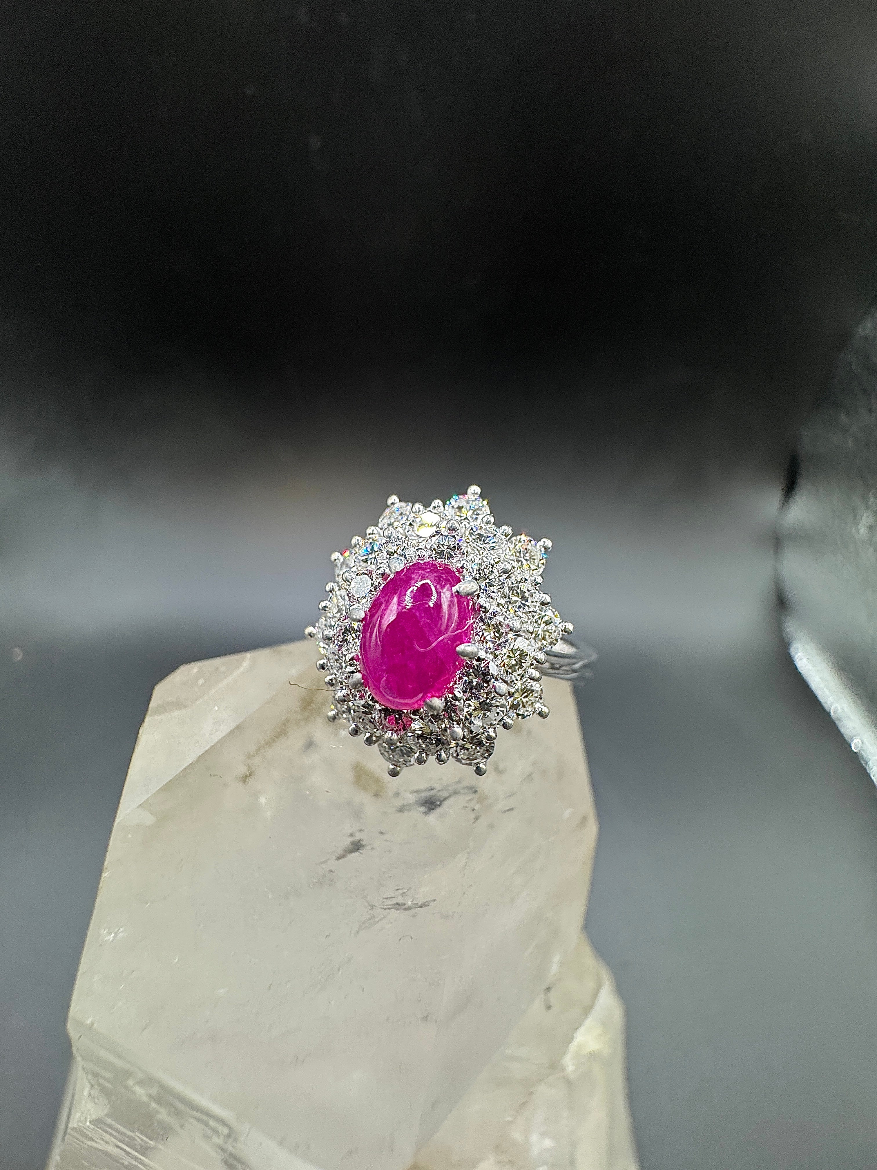 High-Quality Entourage Ring in 18 Karat White Gold with Ruby Cabochon & Brilliants