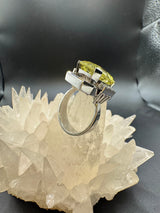 Einmaliger Ring in 18 Karat Weißgold mit Zitronenquarz & Brillanten