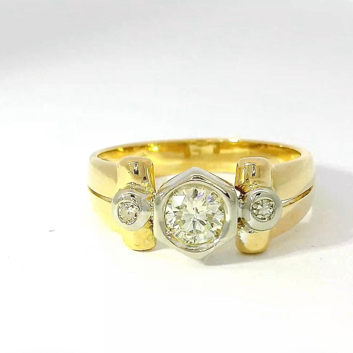 Eleganter Bicolor-Ring in 18 Karat Gold mit großem Brillant & Diamanten