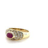 Eleganter Ring in 14 Karat Gelbgold mit rotem Rubin & Brillanten