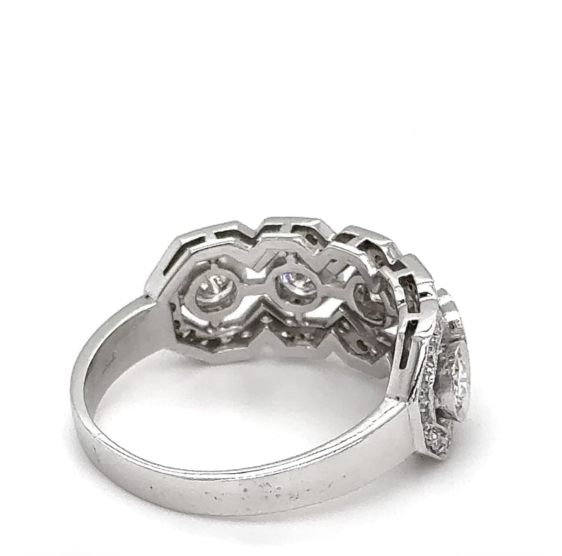 Ausgefallener Ring in 18 Karat Weißgold mit feinen Brillanten & Diamanten
