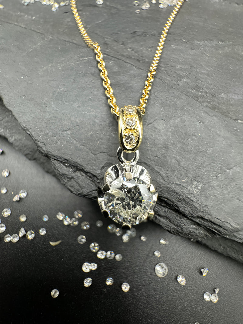 Eleganter Solitär-Anhänger in 18 Karat Gold mit großen Brillant
