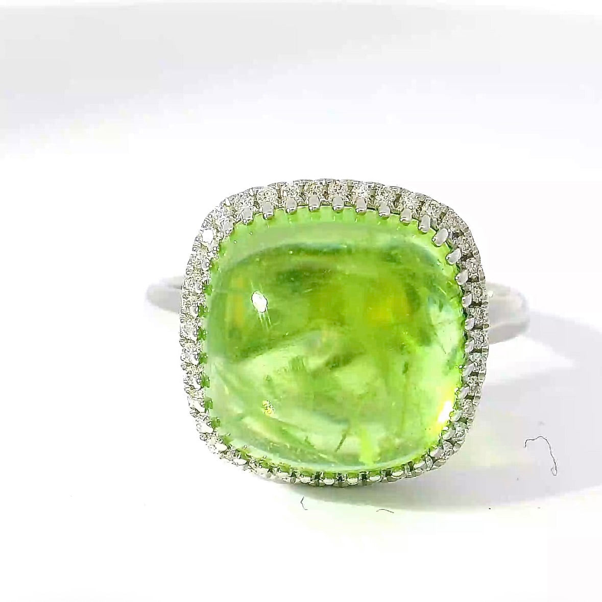Modern 14K White Gold Ring with Peridot & Brilliant Cut Diamonds