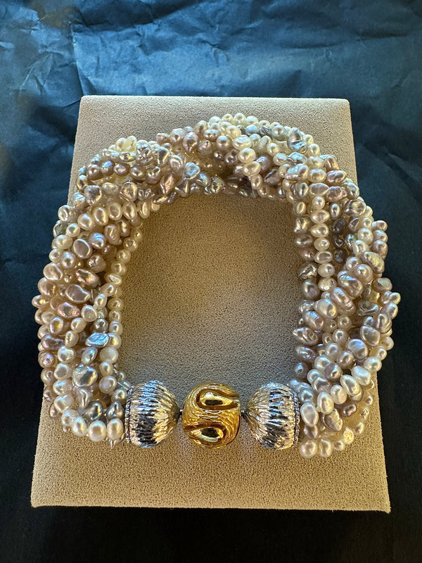 Besonderes Goldbaur Perlenarmband mit Bajonettverschluss in 18 Karat Gold