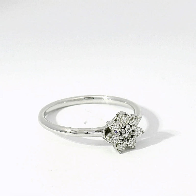 Zeitloser Moncara Ring in 14 Karat Weißgold mit feinen Brillanten