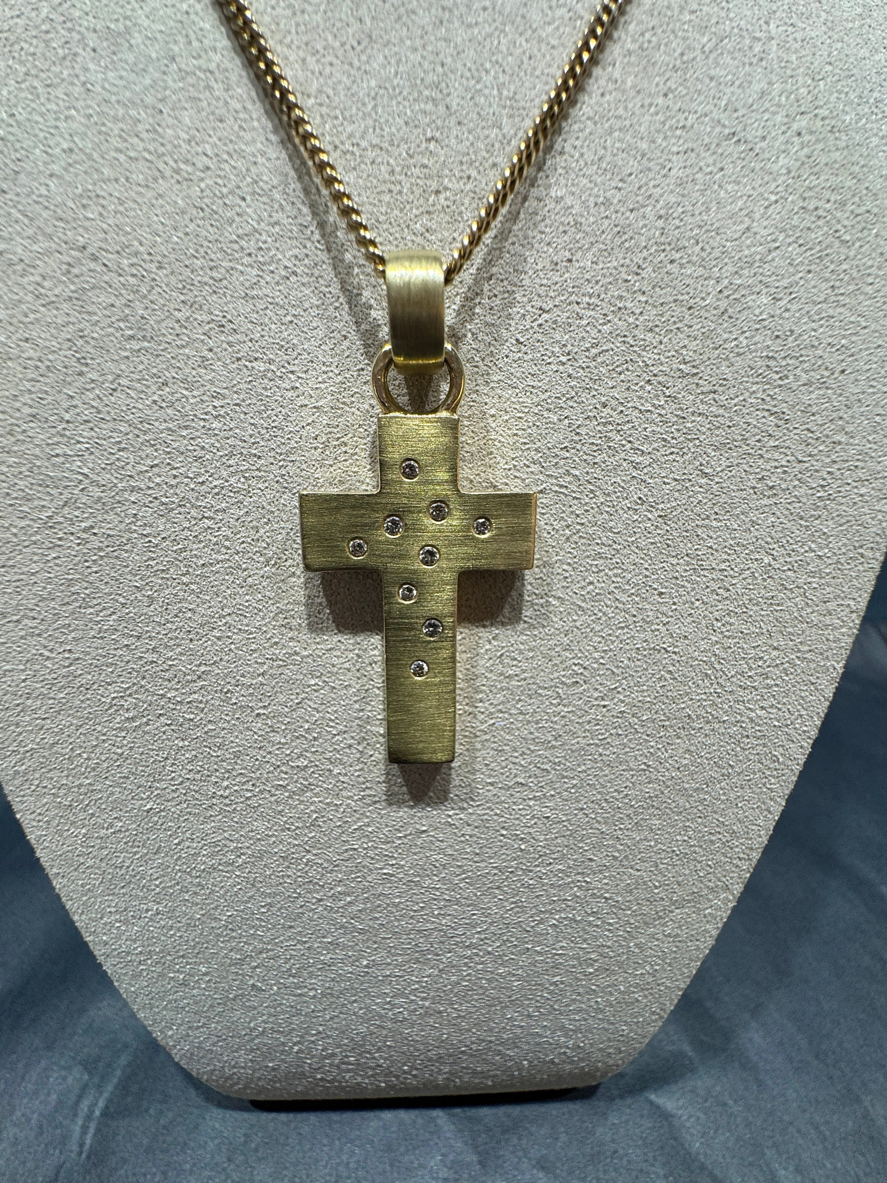 Cross pendant