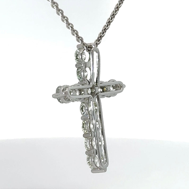 Spektakuläres Brillantkreuz in 18 Karat Weißgold – 3,53 Karat Feuer