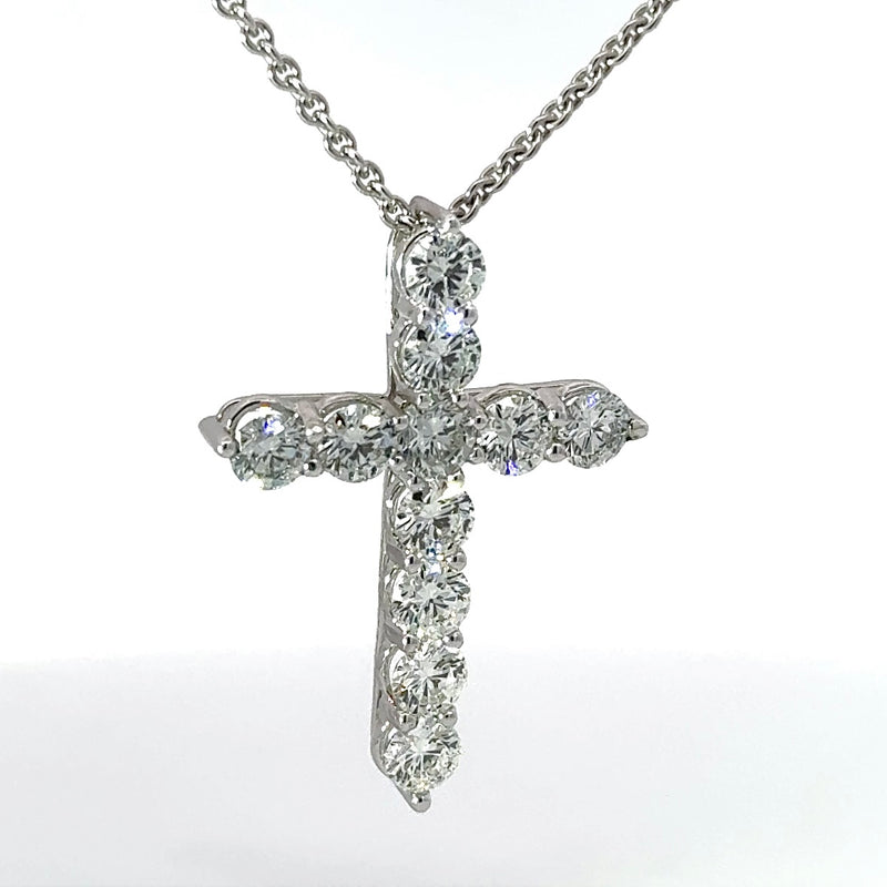 Spektakuläres Brillantkreuz in 18 Karat Weißgold – 3,53 Karat Feuer