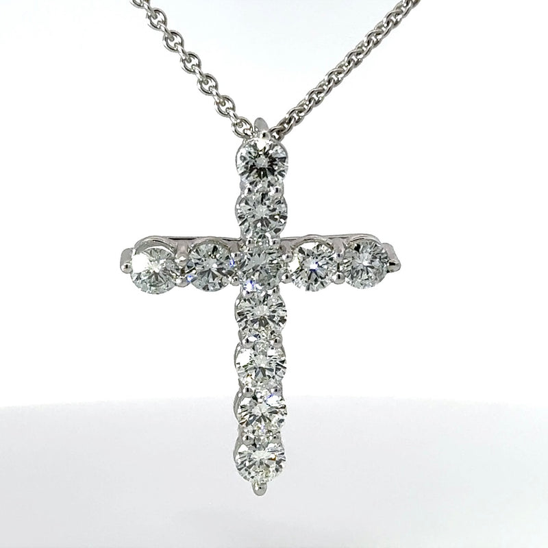 Spektakuläres Brillantkreuz in 18 Karat Weißgold – 3,53 Karat Feuer