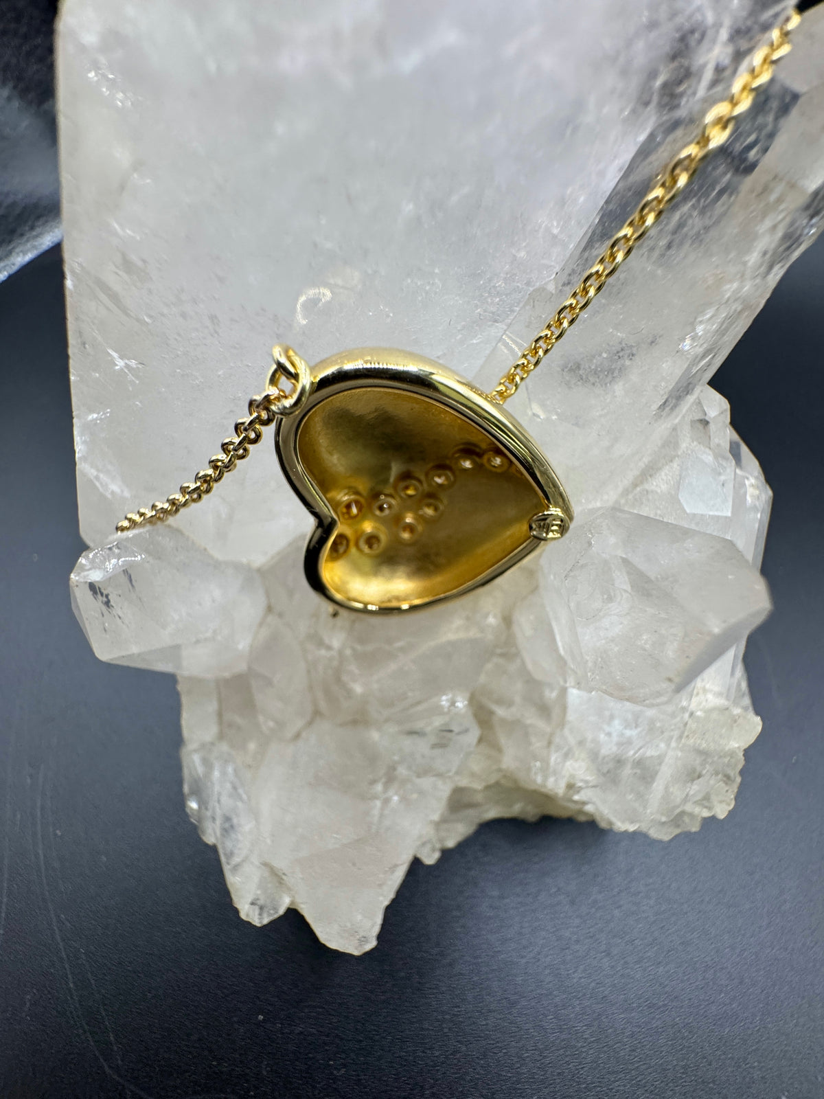 Hartenketting in 18 karaat geelgoud met natuurlijk gekleurde diamanten, met ketting in 14 karaat