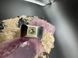 Edler Herrenring mit 1,00 Karat Princess Diamant in massiven 18 Karat Weißgold