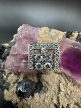 Kantiger Weißgoldring in 18 Karat mit hochfeinen Brillanten TW/VS