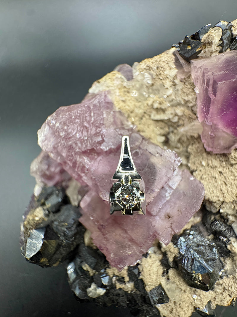 Massiver Solitär-Anhänger 18 Karat Weißgold mit feinen Brillant | Anhänger - Schmuck Schroll