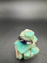 Ausgefallener Weißgoldring in 14 Karat mit violetten Cordierit und Brillanten
