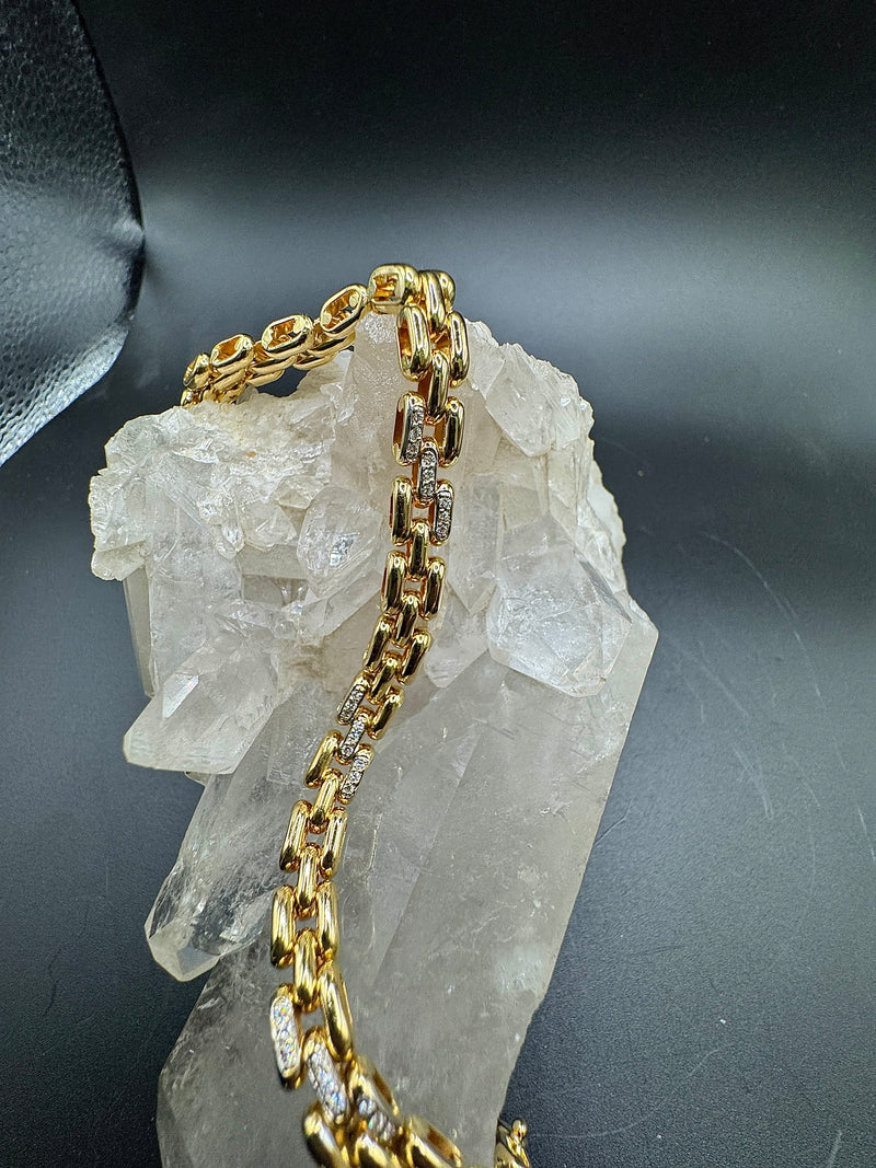 Ausgefallenes & edles Armband in 18 Karat Gelbgold mit feinen Brillanten