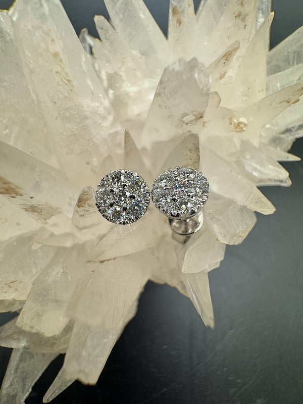 Moderne Brillantstecker in 18 Karat Weißgold mit hochfeinen Brillanten