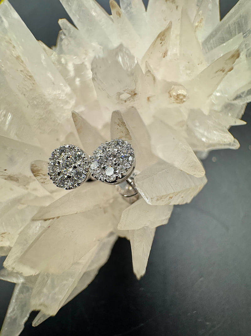 Moderne Brillantstecker in 18 Karat Weißgold mit hochfeinen Brillanten