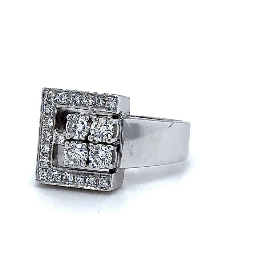Hoekige witgouden ring van 18 karaat met zeer fijne briljant geslepen diamanten TW/VS
