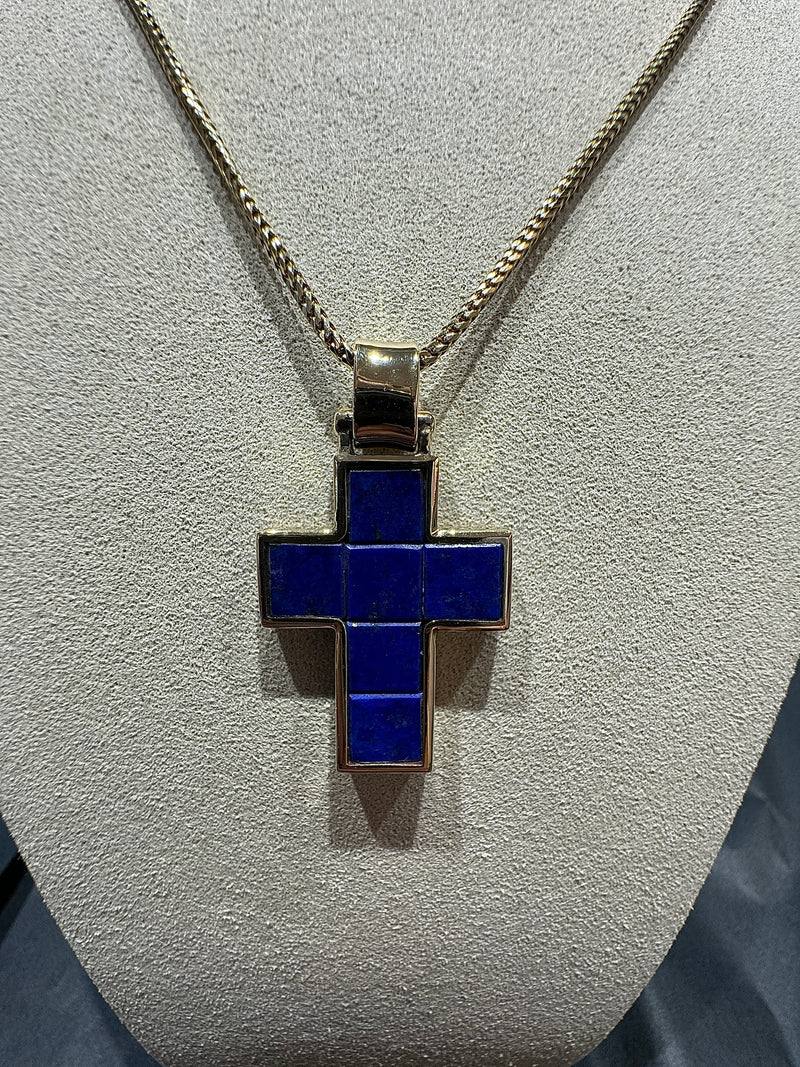 Solid cross in 18 carat yellow gold with fine lapis lazuli - handcrafted