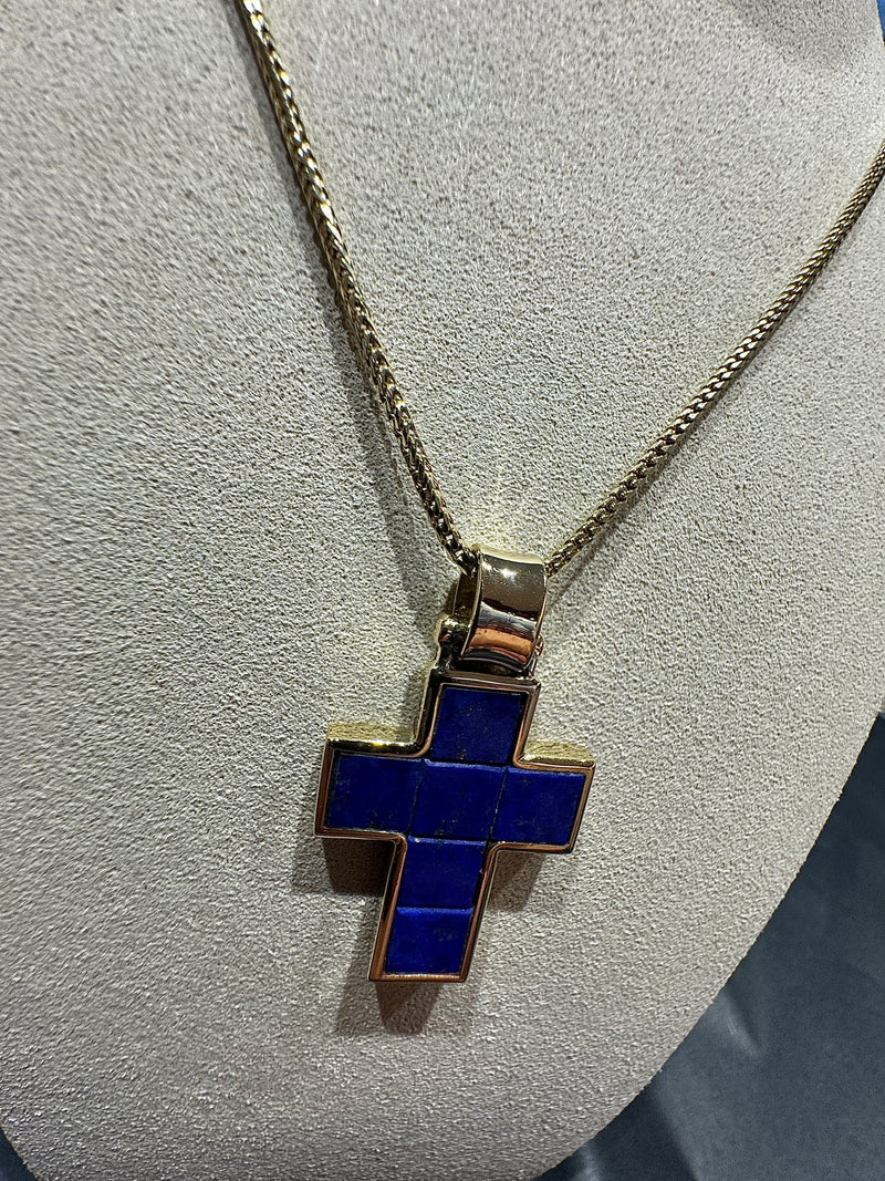 Solid cross in 18 carat yellow gold with fine lapis lazuli - handcrafted