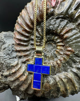 Solid cross in 18 carat yellow gold with fine lapis lazuli - handcrafted