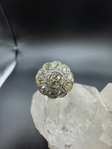 Lebhafter Art-Déco-Ring in 14 Karat Gelb- & Weißgold mit Diamanten