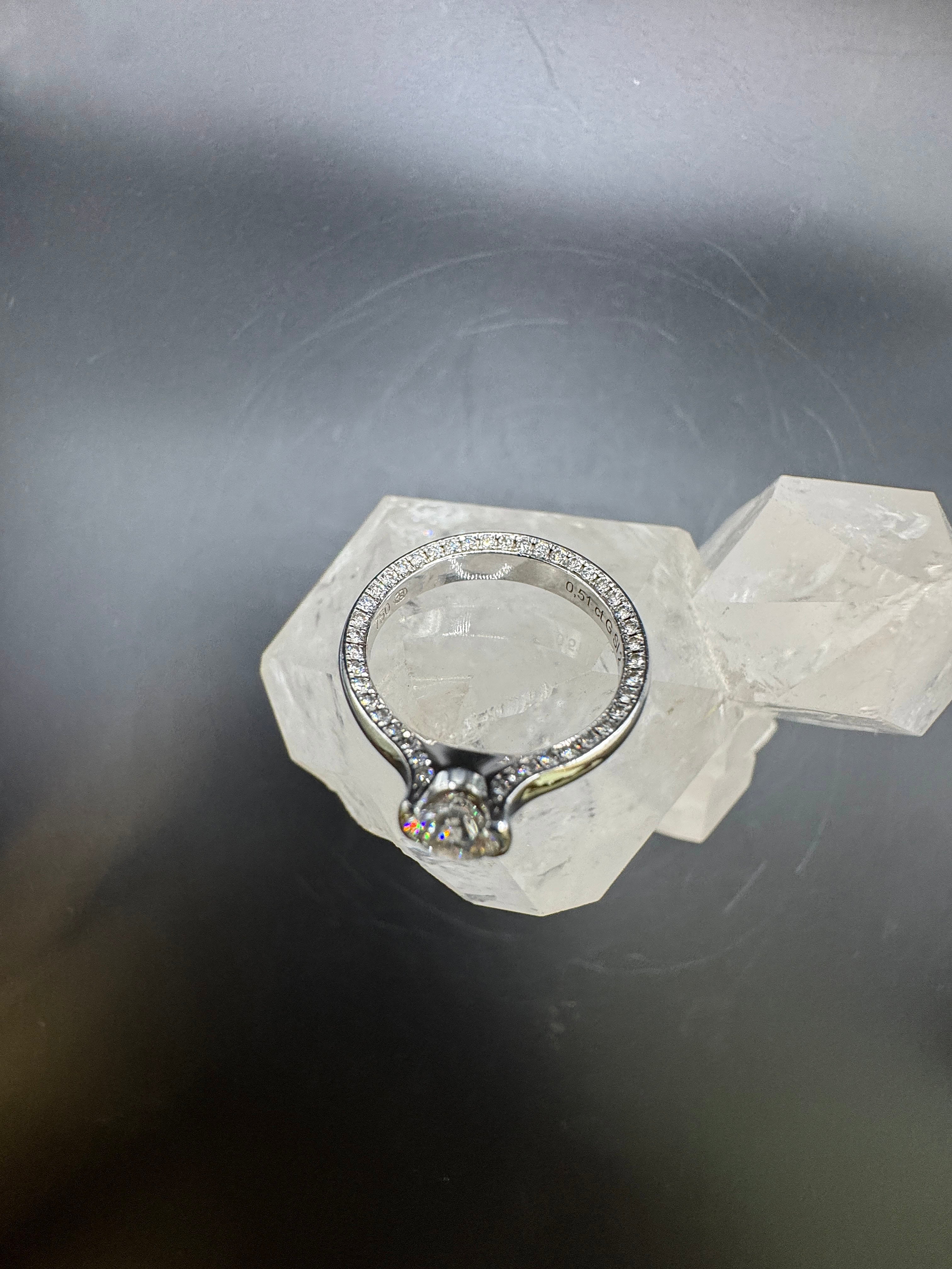 Edler Ring in 18 Karat Weißgold mit feinen Brillanten von Schaffrath