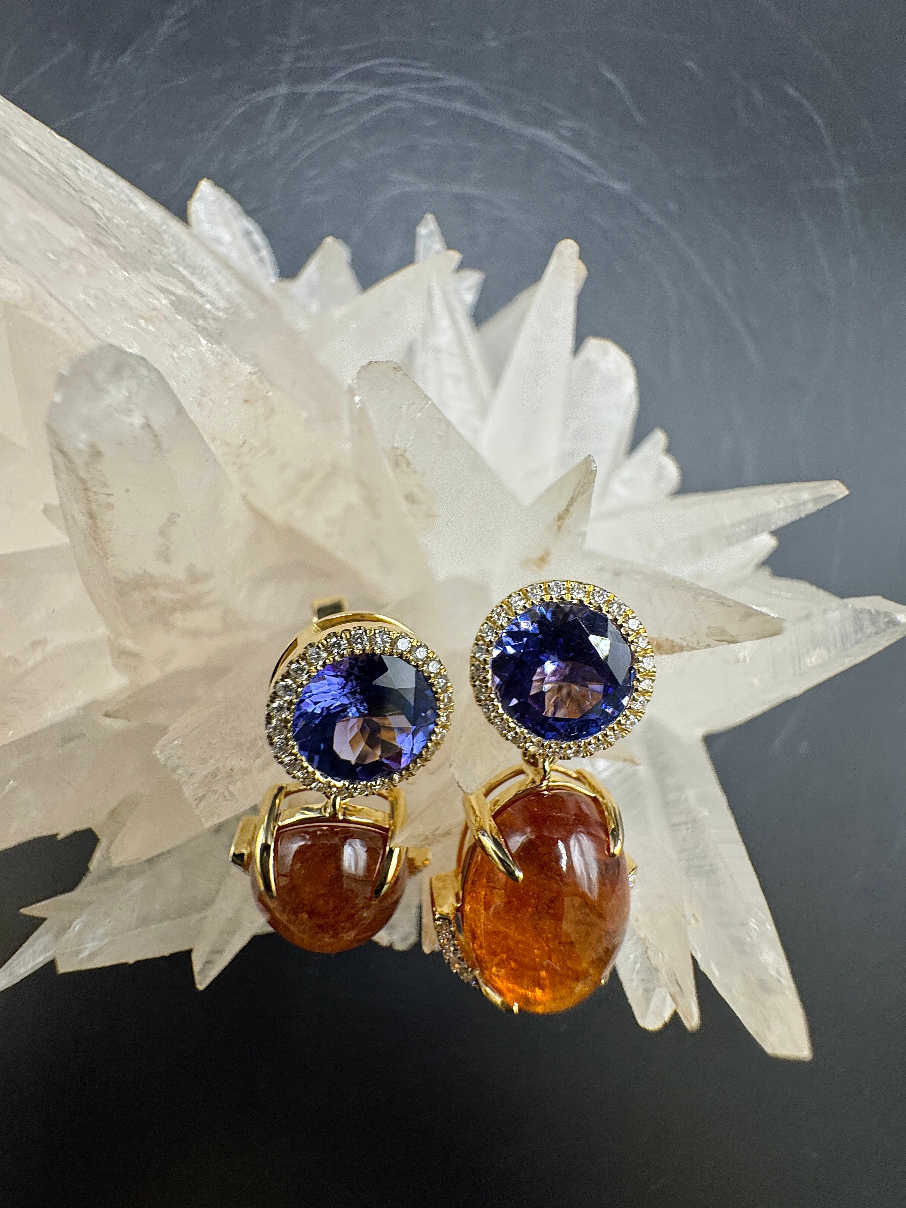 Hochwertige Ohrringe in 18 Karat Gelbgold mit Tansaniten, Mandarin-Granaten & Brillanten