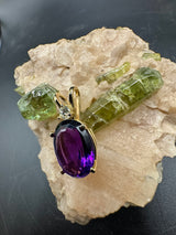 Zeitloser, steinbetonter Anhänger in 14 Karat Gelbgold mit Amethyst & Brillant
