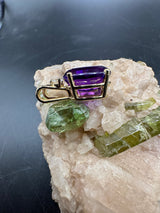 Zeitloser, steinbetonter Anhänger in 14 Karat Gelbgold mit Amethyst & Brillant