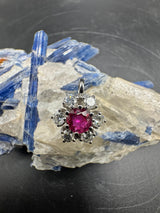 Steinbetonter Anhänger in 18 Karat Weißgold mit Rubin & Brillanten