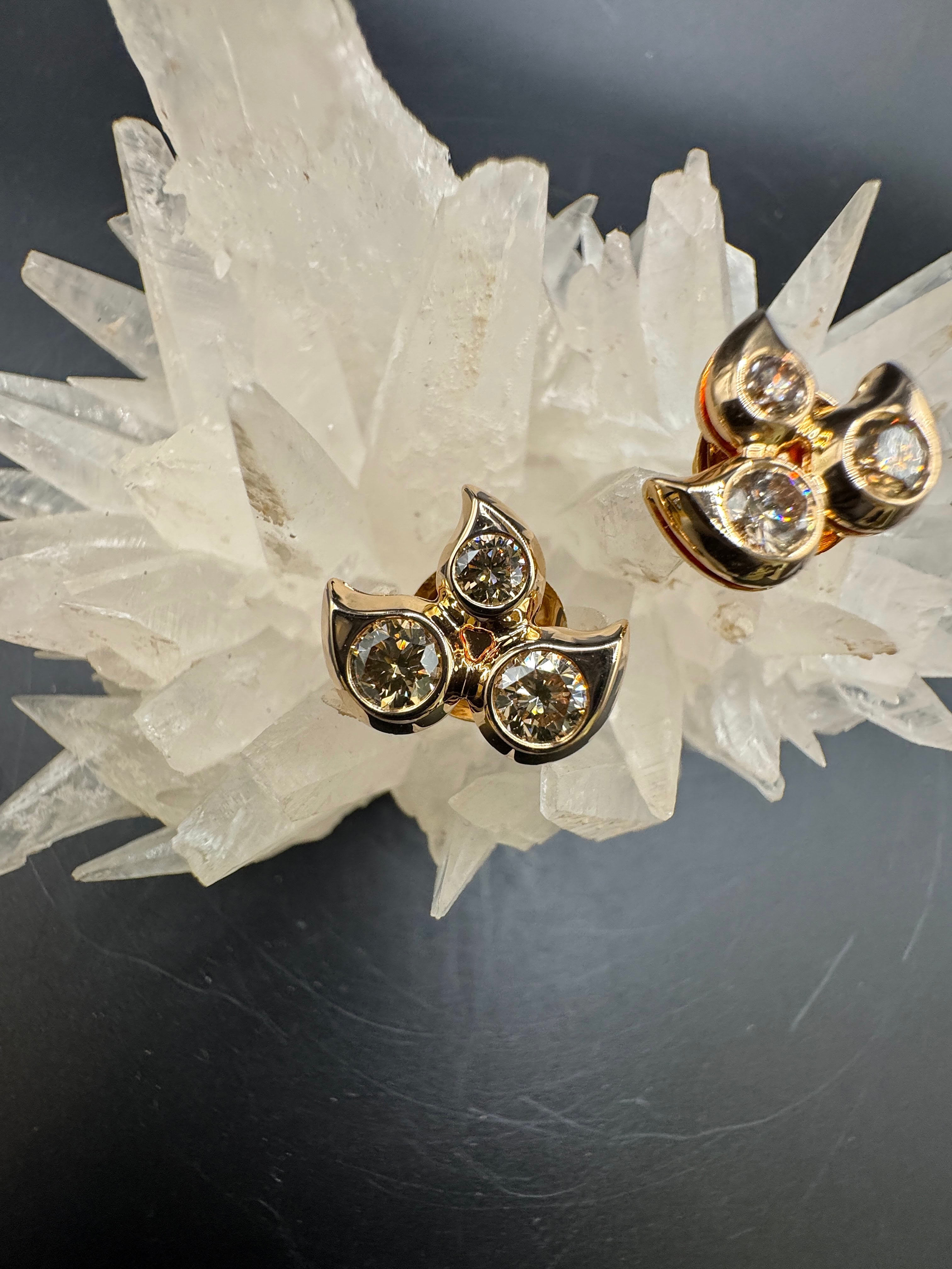 Edle Tamara Comolli Snowflake Ohrstecker in 18 Karat Roségold mit farbigen Brillanten