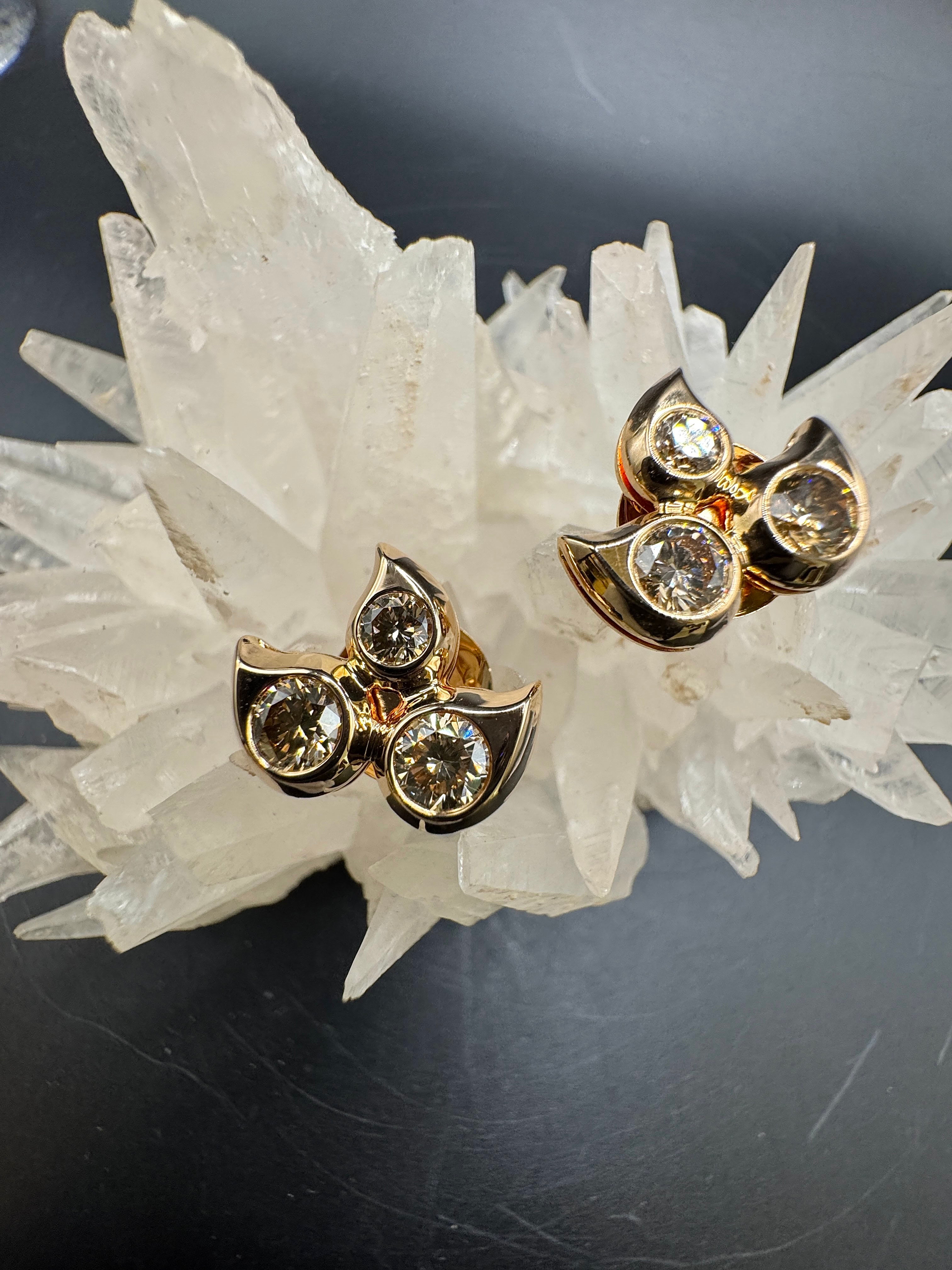 Edle Tamara Comolli Snowflake Ohrstecker in 18 Karat Roségold mit farbigen Brillanten