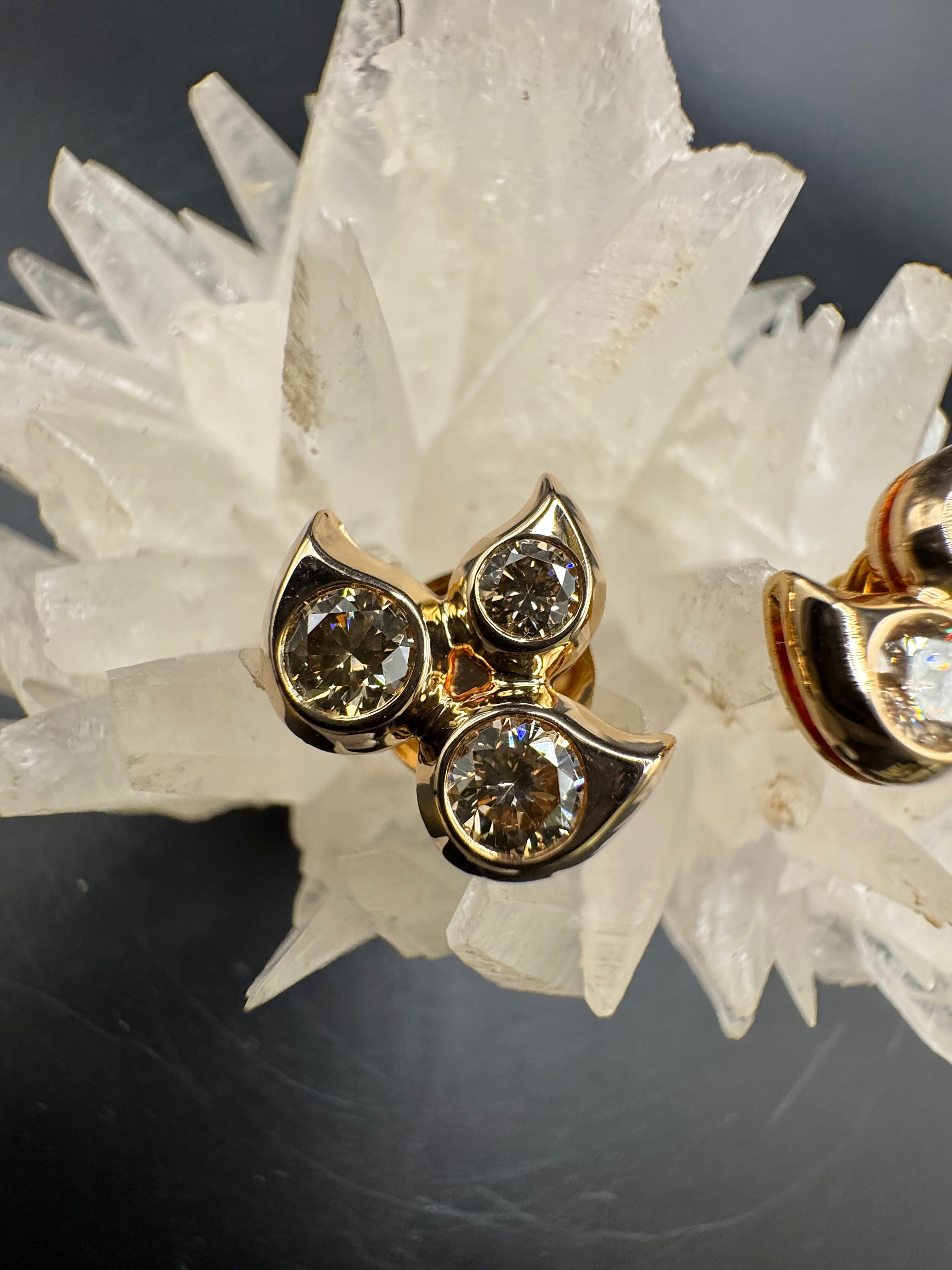 Edle Tamara Comolli Snowflake Ohrstecker in 18 Karat Roségold mit farbigen Brillanten