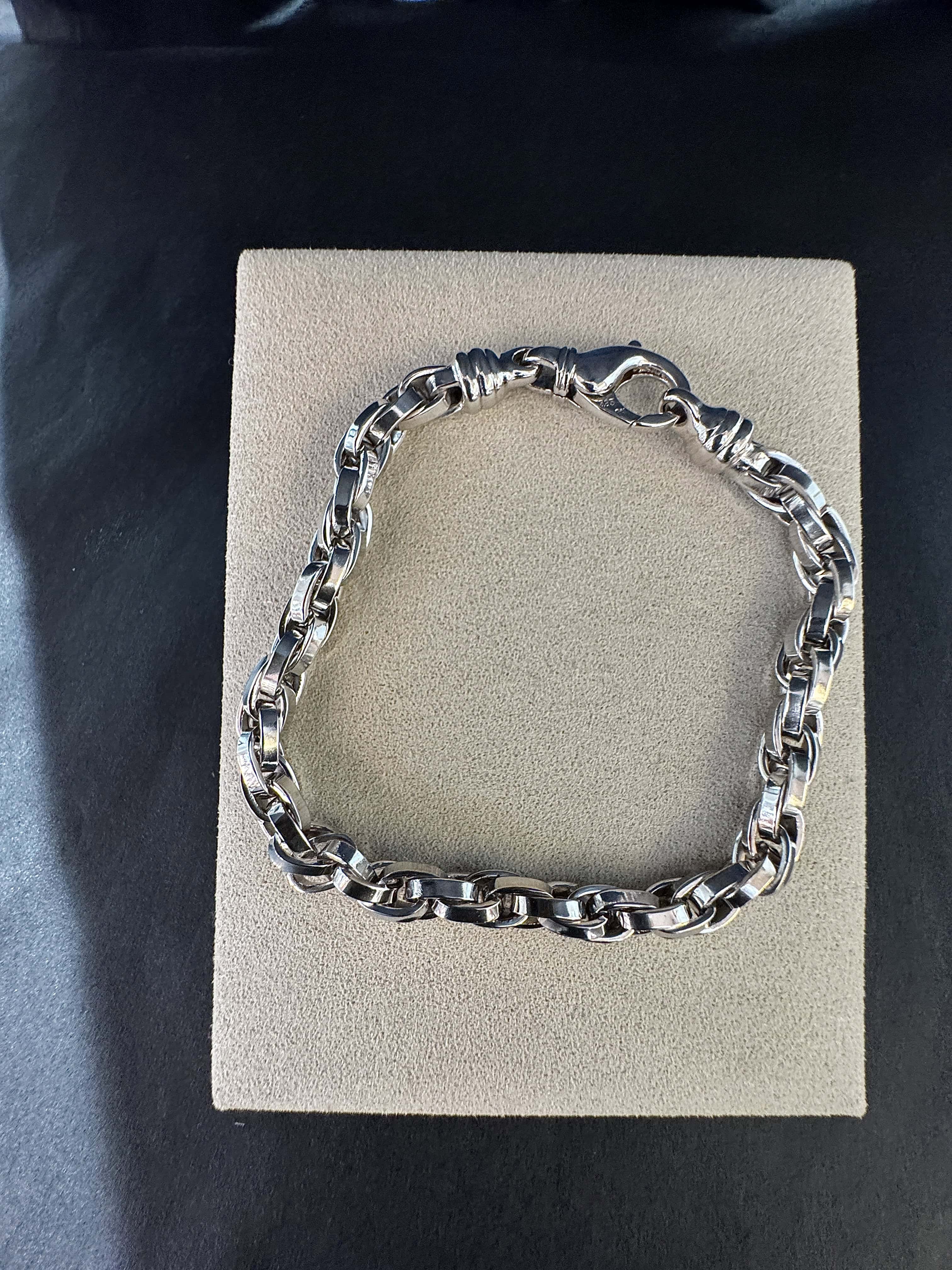 Ausgefallenes massives Fantasie-Armband in 14 Karat Weißgold mit Karabiner