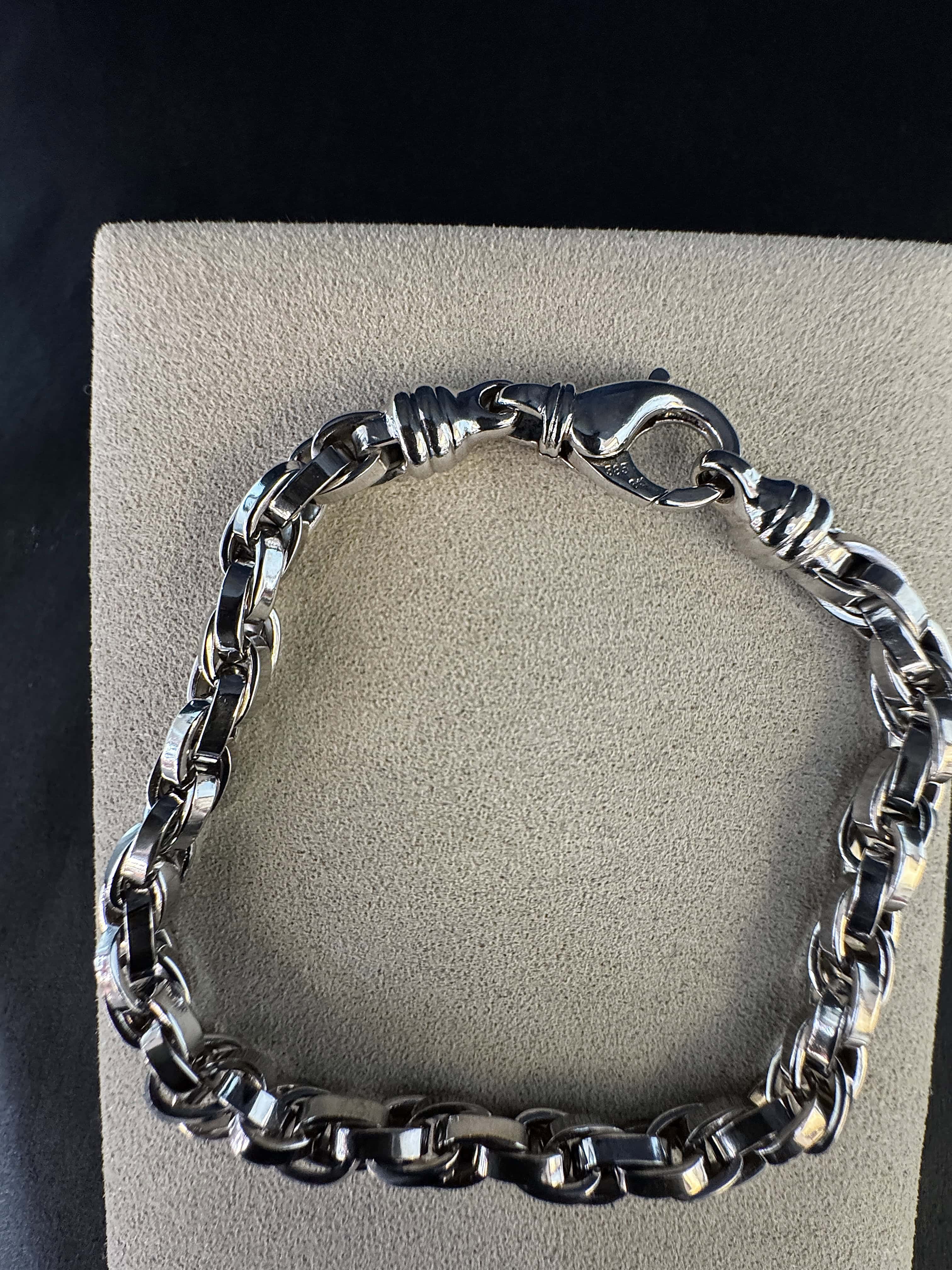 Ausgefallenes massives Fantasie-Armband in 14 Karat Weißgold mit Karabiner