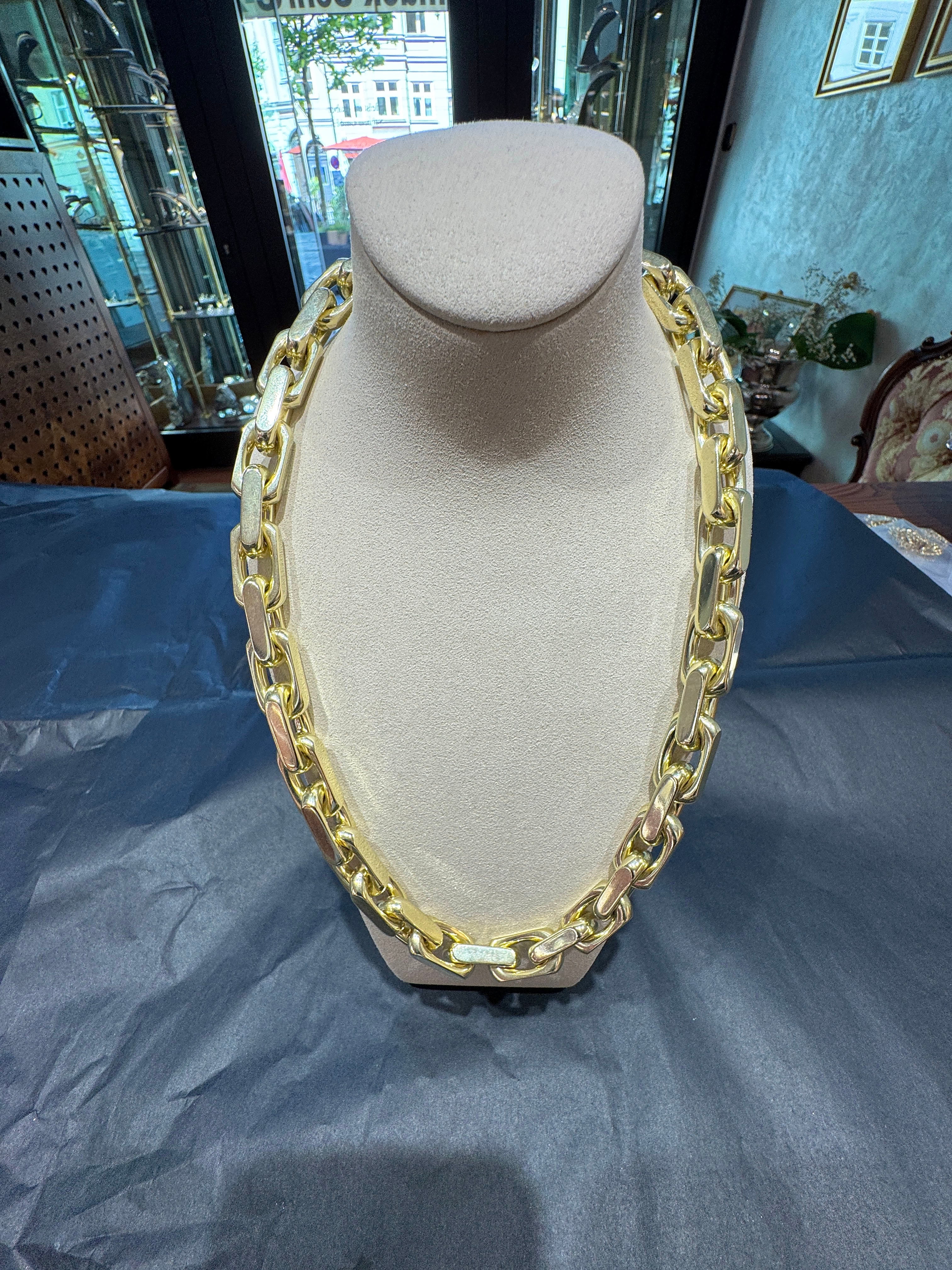 Diamantierte Ankerkette mit Armband in 14 Karat Gelbgold - über 500 Gramm Gold (PREIS AUF ANFRAGE)