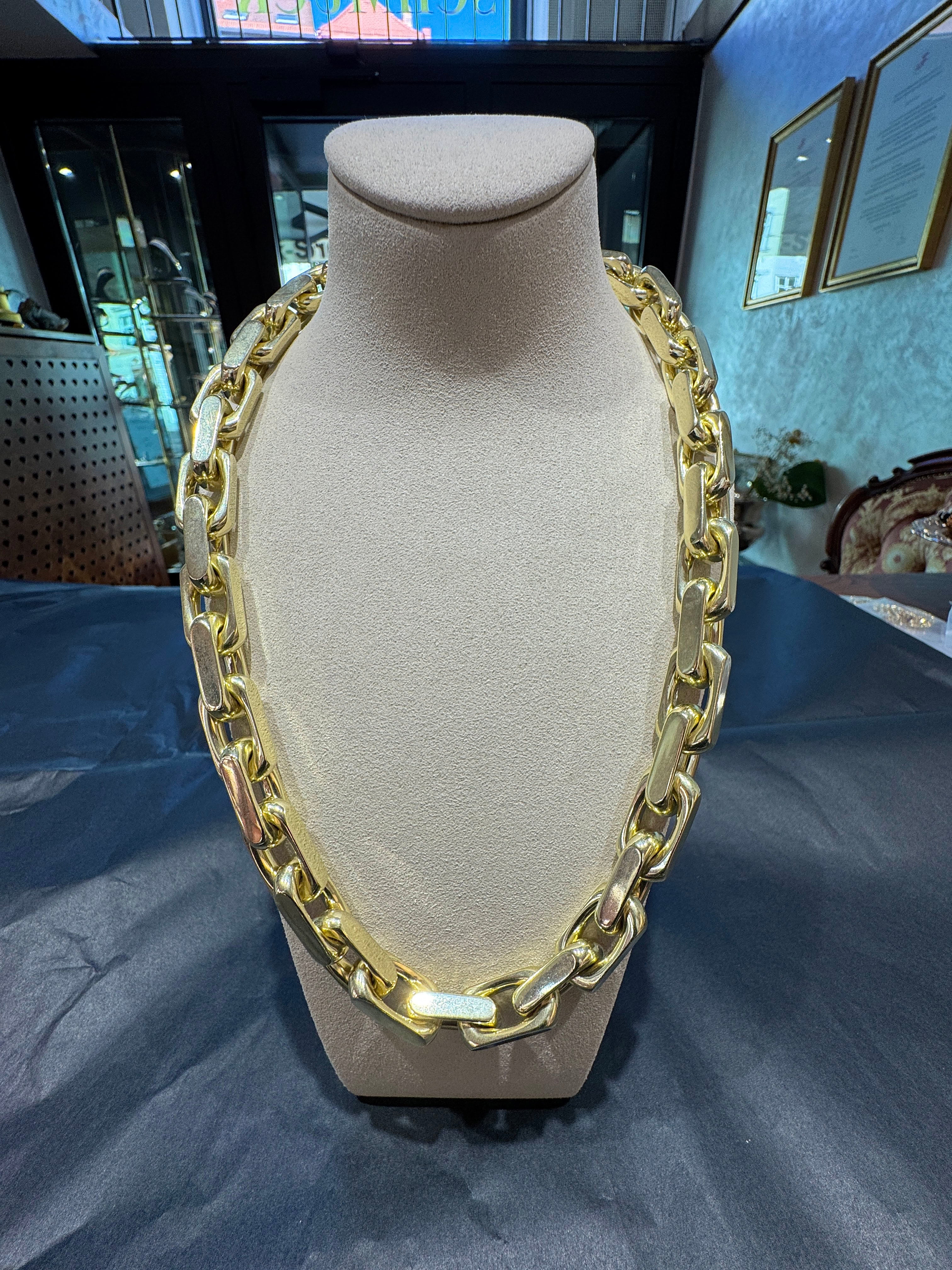 Diamantierte Ankerkette mit Armband in 14 Karat Gelbgold - über 500 Gramm Gold (PREIS AUF ANFRAGE)
