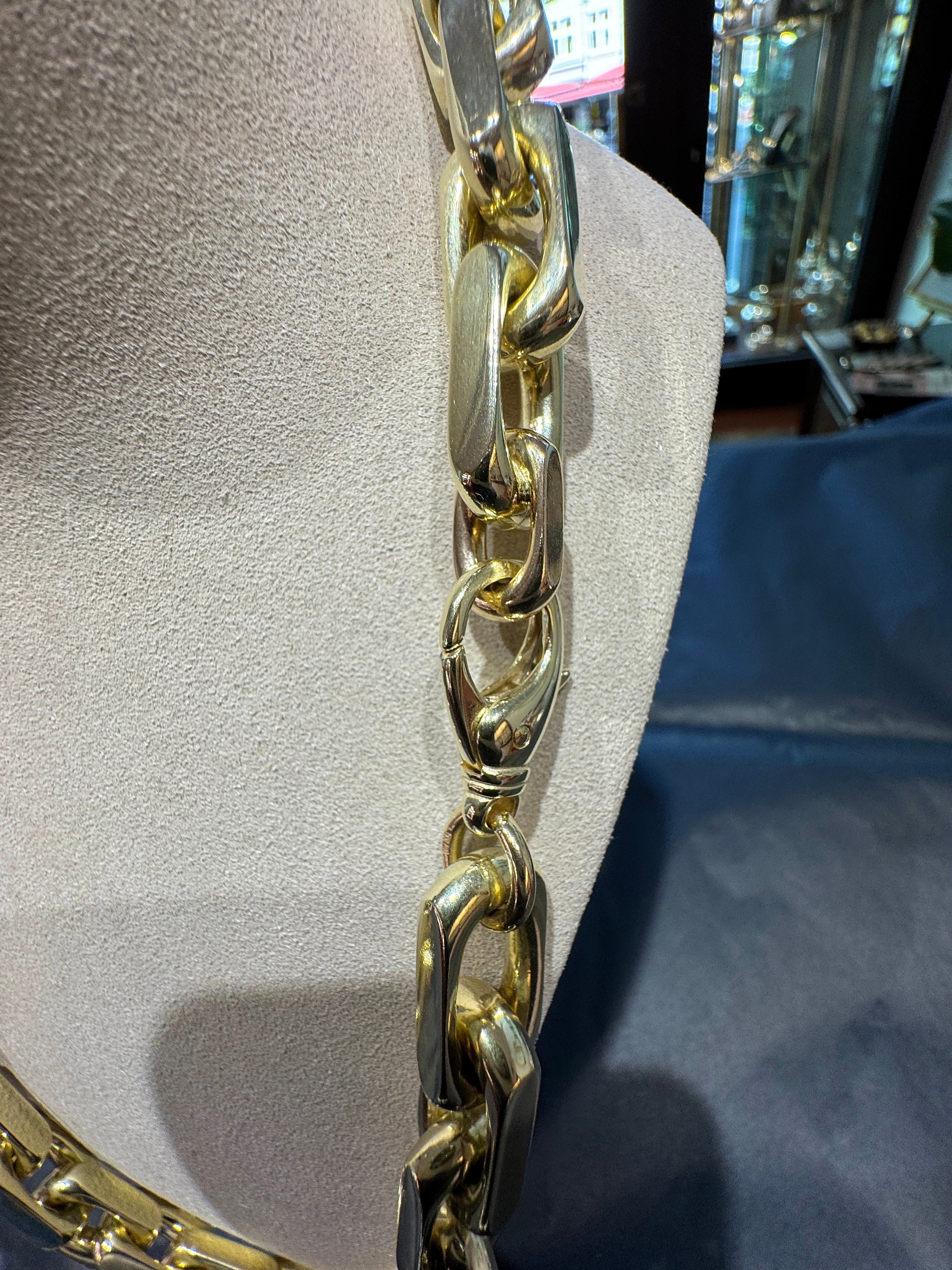 Diamantierte Ankerkette mit Armband in 14 Karat Gelbgold - über 500 Gramm Gold (PREIS AUF ANFRAGE)