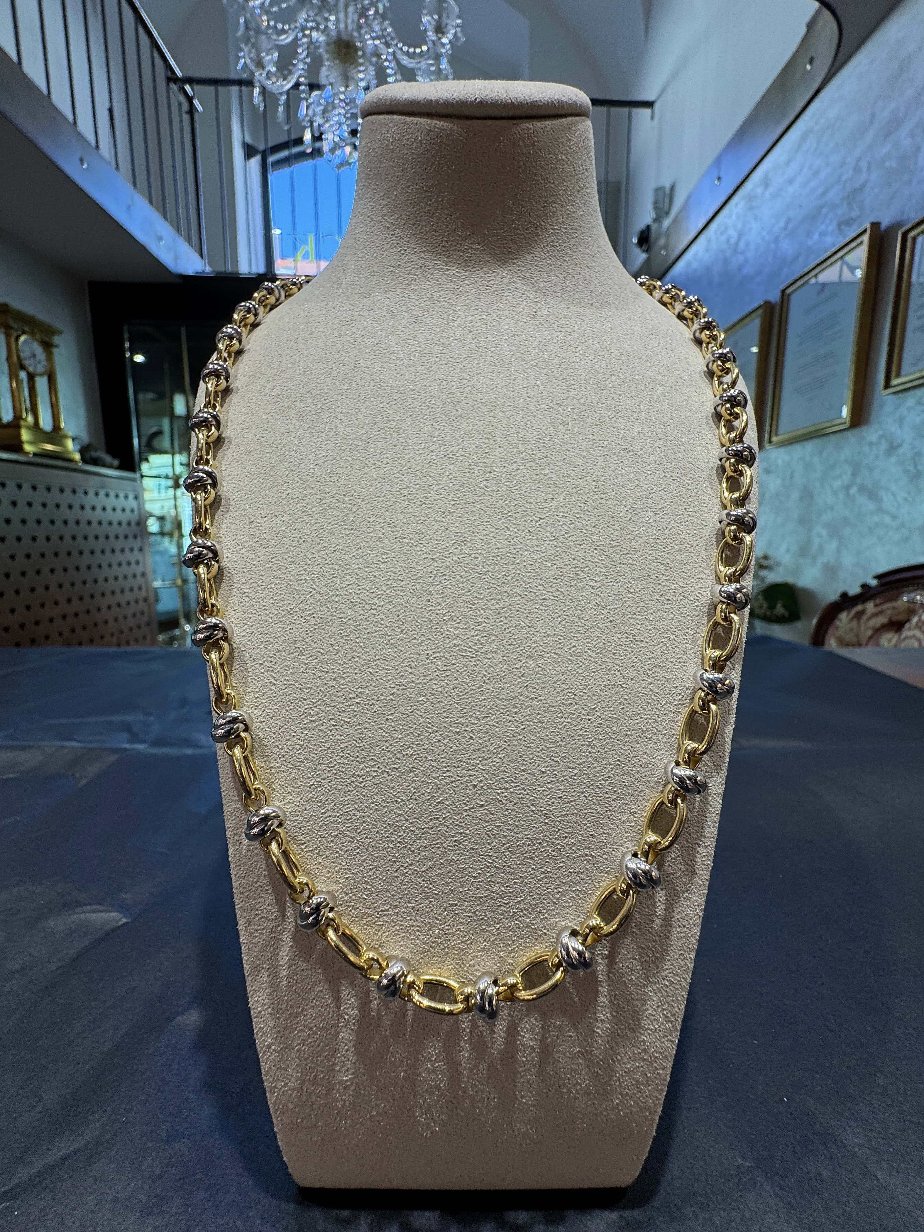 Ausgefallene Halskette in 18 Karat Gelb- und Weißgold mit Armband