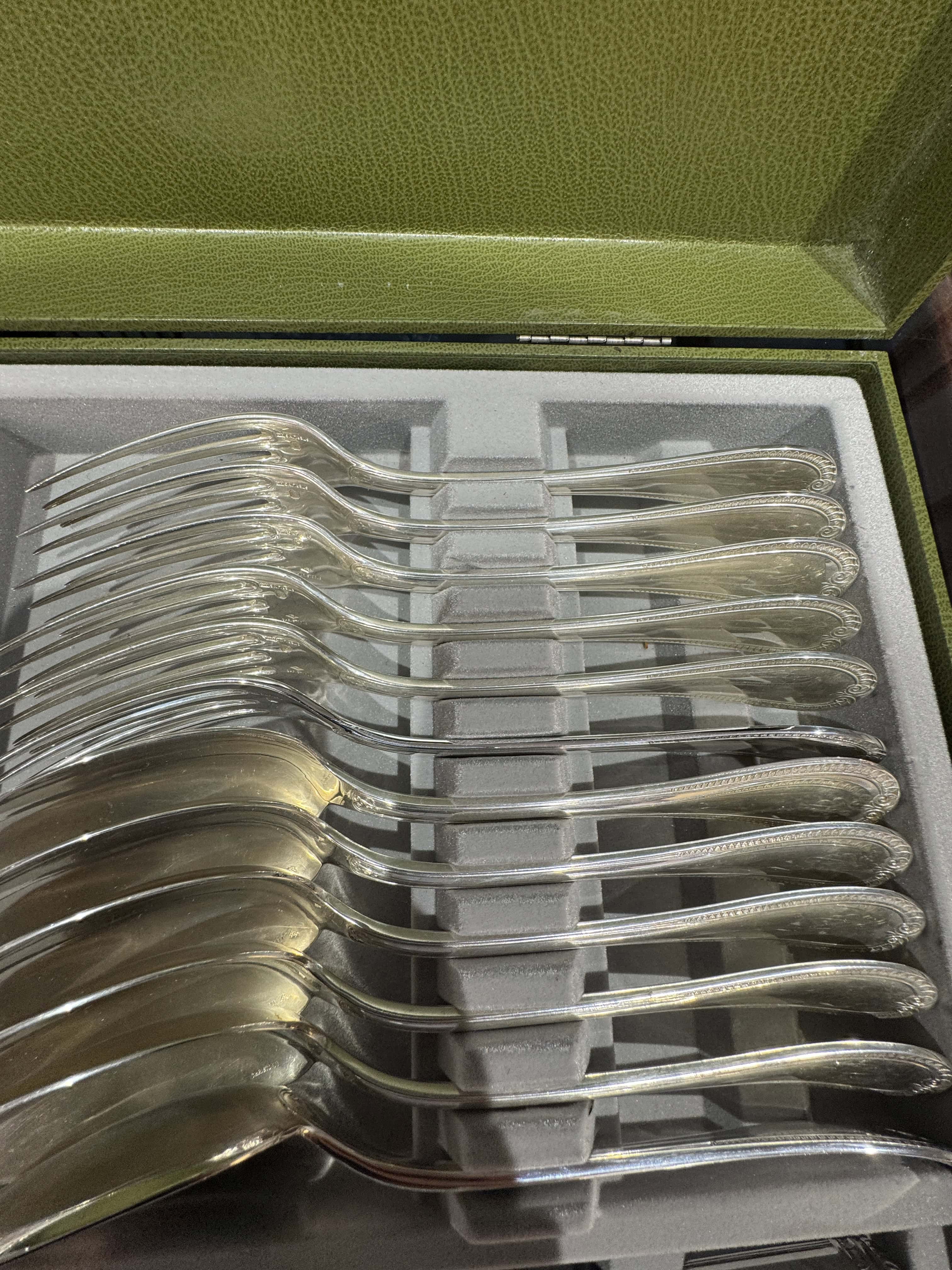 Sterling-Silber-Besteckset von Christofle Malmaison für 6 Personen – 30-teilig mit Koffer