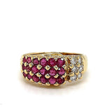 Noble yellow gold ring in 18 carat with very fine rubies and brilliant-cut diamonds