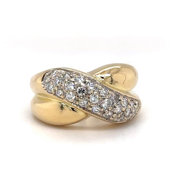 Very elegant and high-quality yellow gold ring in 18 carat with top brilliant-cut diamonds