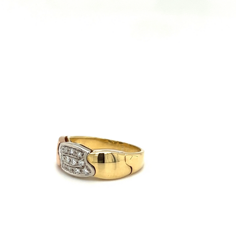Unusual tricolor ring in 18 carat with diamonds 