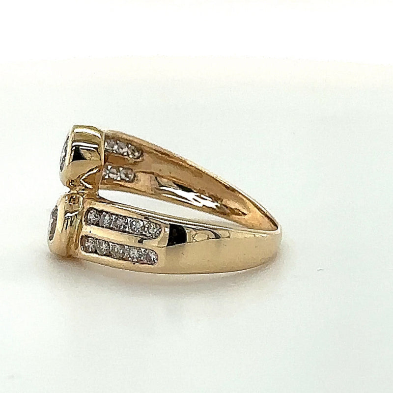 Elegant Toi et moi ring in 14 carat yellow gold with fine diamonds